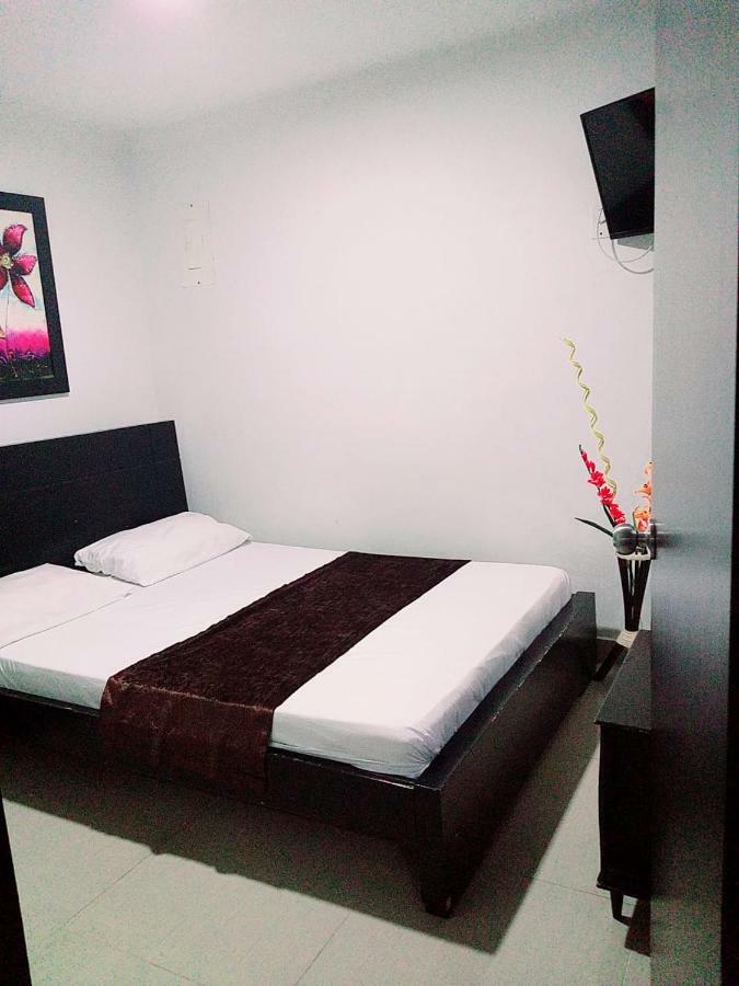 Hotel Bulerias 33 Medellín Exteriör bild