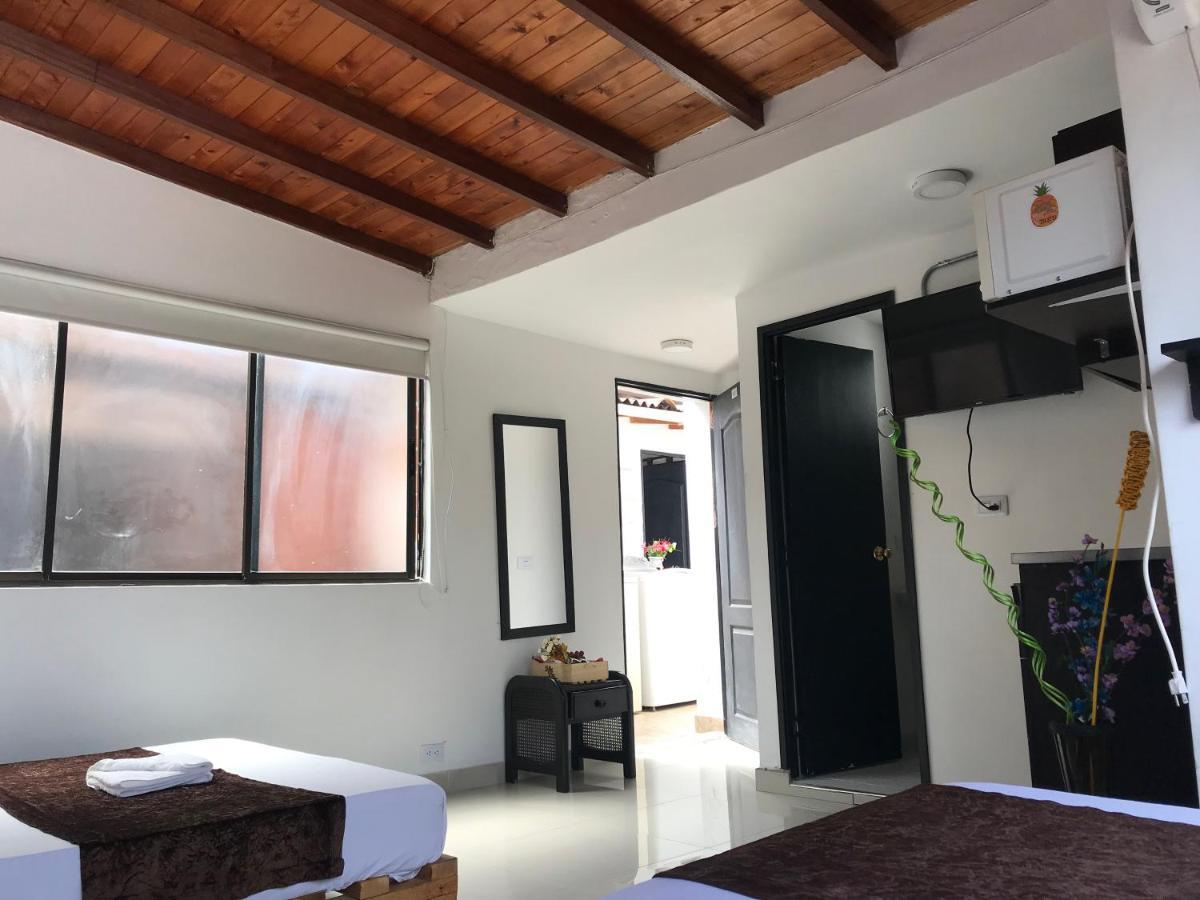 Hotel Bulerias 33 Medellín Exteriör bild